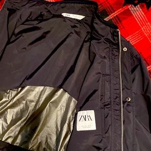 Black ZARA traveler made to move